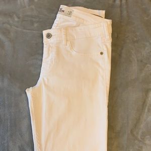 Hollister white jeans size 9